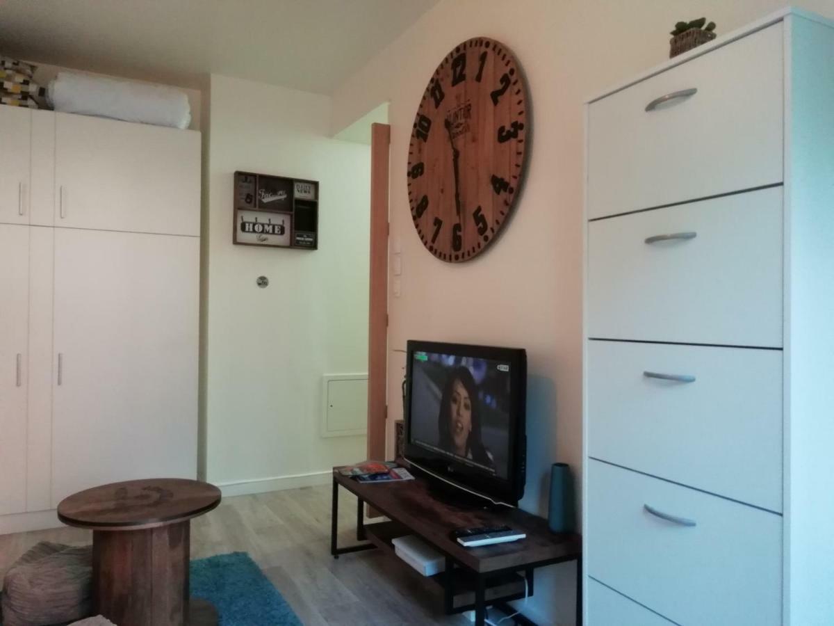 Chic Studio Near Paris Saint-Denis (Seine-Saint-Denis) Exterior foto
